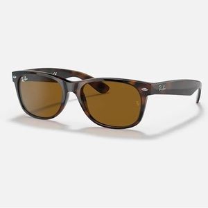 Ray-Ban New Wayfarer Classic sunglasses. MODEL CODE RB2132 710 52-18